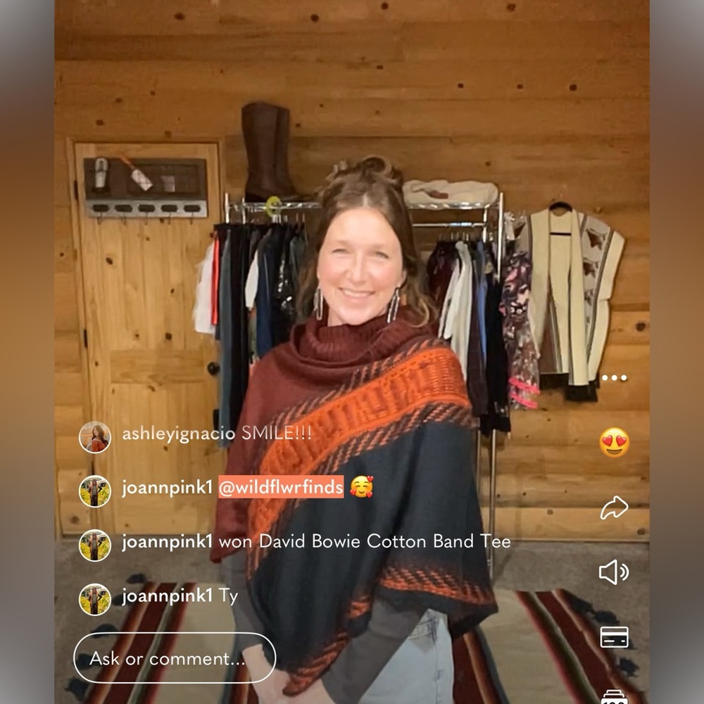 Amanda Is Live! 🤘 - Picture 5 of 5